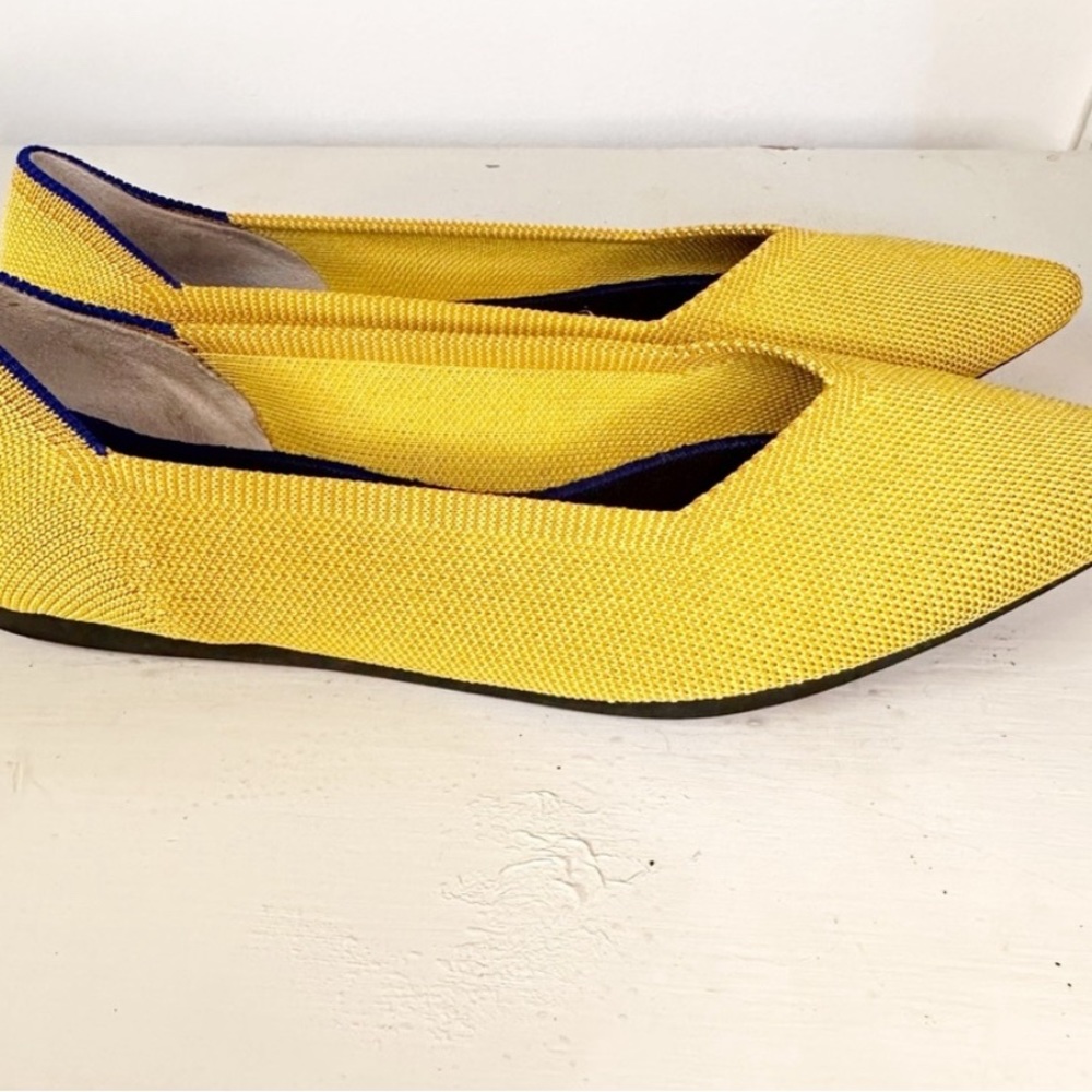 #761 Rothy’s Pointed Flats says size 10 but fit like a 8 they are mismarked. - Picture 3 of 12